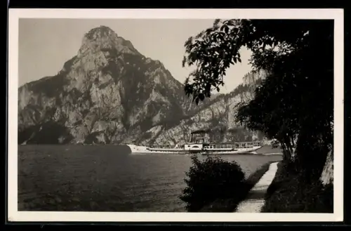 AK Raddampfer Gisela in Fahrt auf dem Traunsee