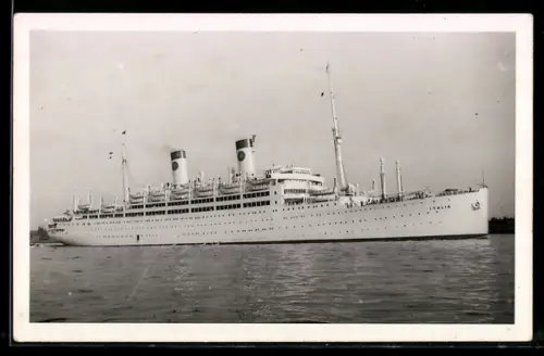 AK Passagierschiff Italia langsame Fahrt laufend