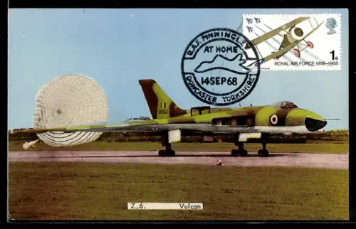 AK Britisches Kampfflugzeug Z.6 Vulcan mit Bremsschirm auf Landebahn