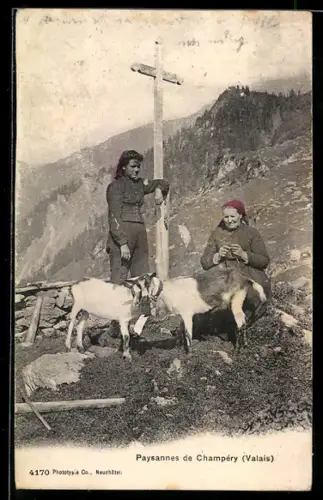 AK Champéry /Valais, Paysannes, Ziegen