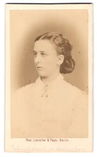 Fotografie Levinthal & Paetz, Berlin, Jerusalemer Str. 28, Marie von Hohenzollern-Sigmaringen, Prinzessin von Belgien