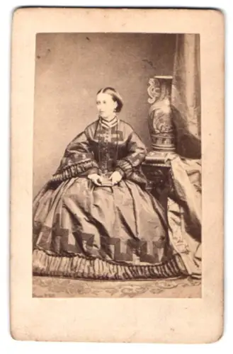 Fotografie unbekannter Fotograf und Ort, Porträt Prinzessin Helena von Grossbritannien u. Irland