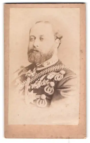 Fotografie unbekannter Fotograf und Ort, Porträt König Edward VII. von Grossbritanien in Uniform