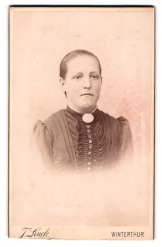 Fotografie J. Linck, Winterthur, St. Georgensstrasse, Porträt einer Frau