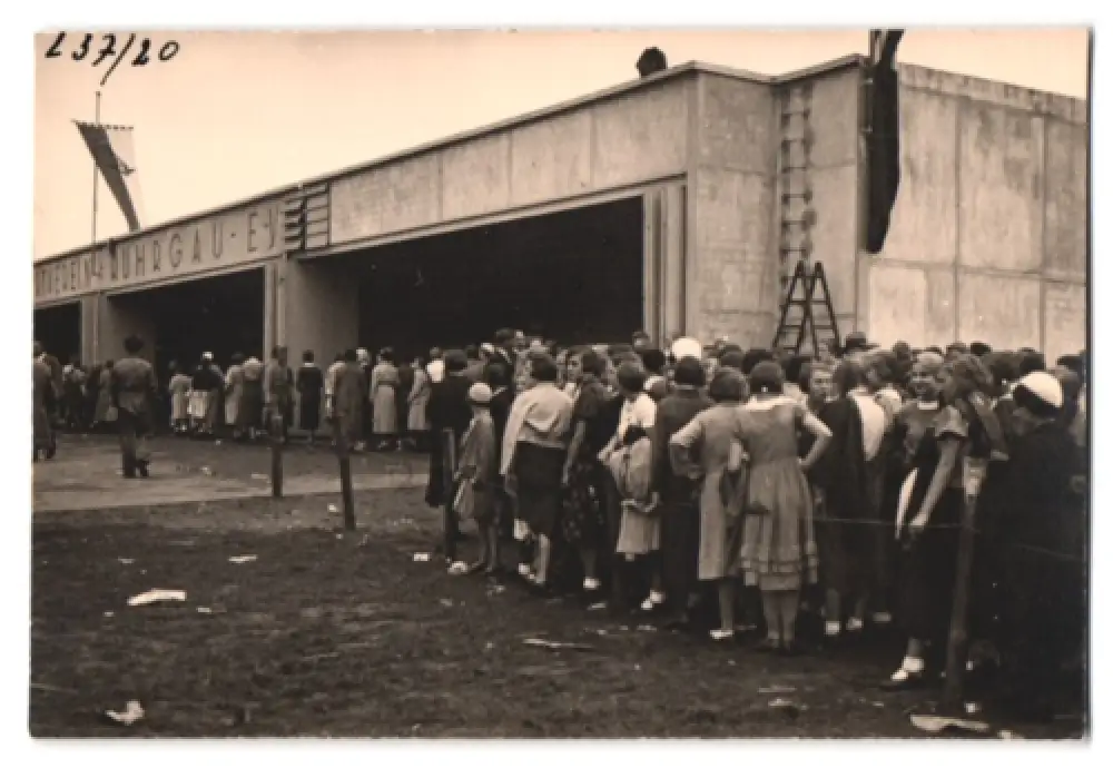 21 Fotografien Flughafen Essen, Junkers Flugzeuge der Lufthansa, Besucher & Hangar zum Tag d. Eröffnung 1934,  13