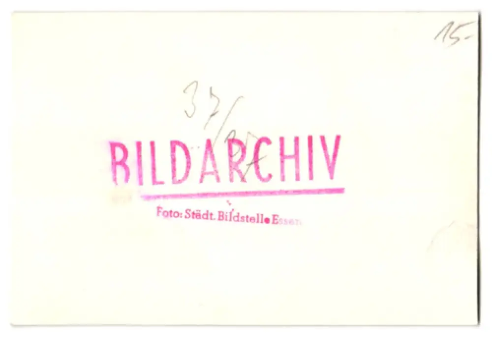 21 Fotografien Flughafen Essen, Junkers Flugzeuge der Lufthansa, Besucher & Hangar zum Tag d. Eröffnung 1934,  24
