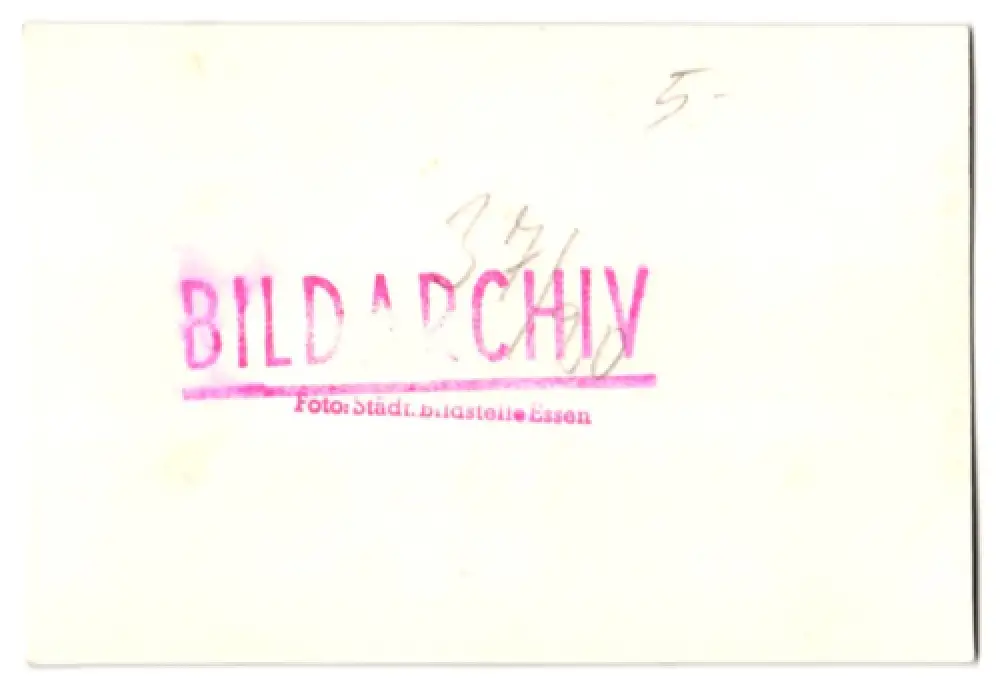 21 Fotografien Flughafen Essen, Junkers Flugzeuge der Lufthansa, Besucher & Hangar zum Tag d. Eröffnung 1934,  26