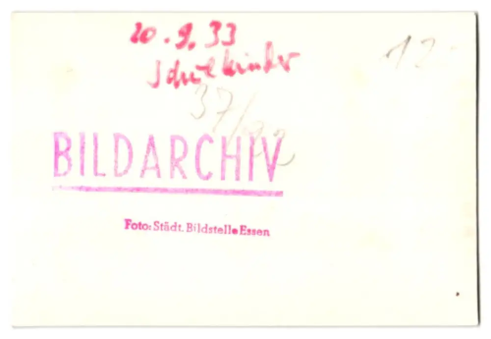 21 Fotografien Flughafen Essen, Junkers Flugzeuge der Lufthansa, Besucher & Hangar zum Tag d. Eröffnung 1934,  29
