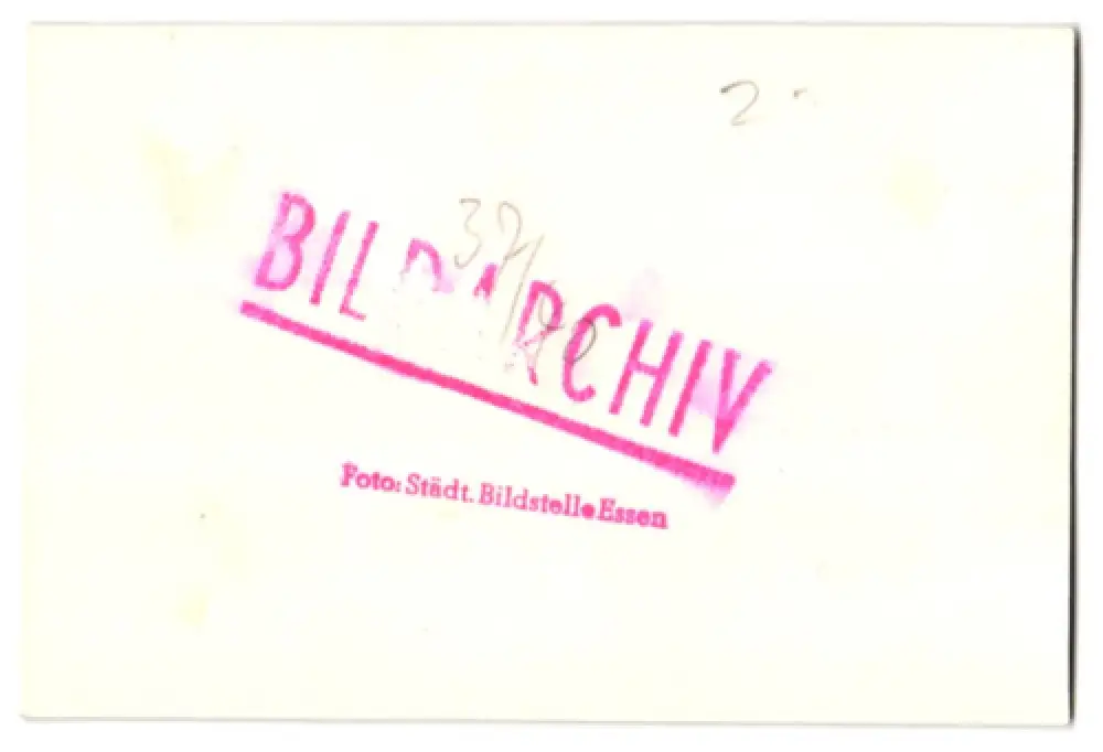 21 Fotografien Flughafen Essen, Junkers Flugzeuge der Lufthansa, Besucher & Hangar zum Tag d. Eröffnung 1934,  32