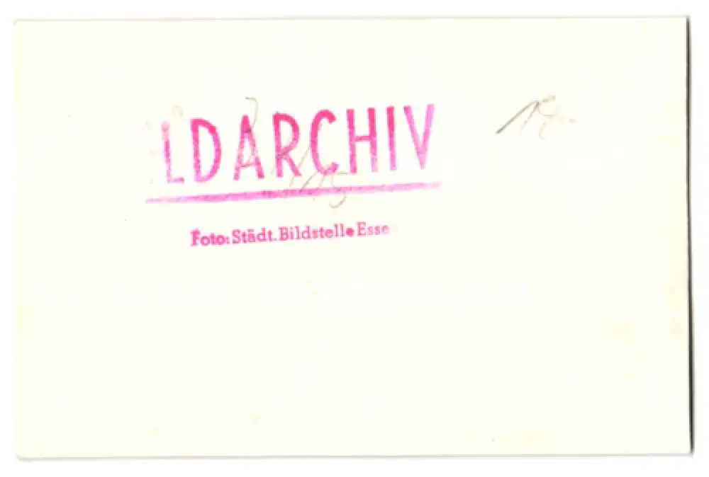 21 Fotografien Flughafen Essen, Junkers Flugzeuge der Lufthansa, Besucher & Hangar zum Tag d. Eröffnung 1934,  35