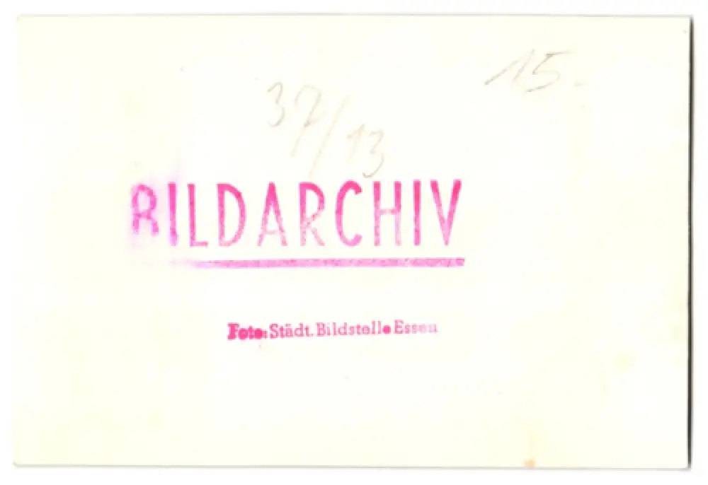 21 Fotografien Flughafen Essen, Junkers Flugzeuge der Lufthansa, Besucher & Hangar zum Tag d. Eröffnung 1934,  37