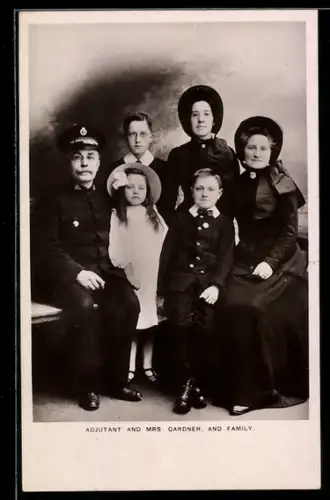 AK Adjutant, Mrs. Gardner und deren Familie von der Heilsarmee, Religion