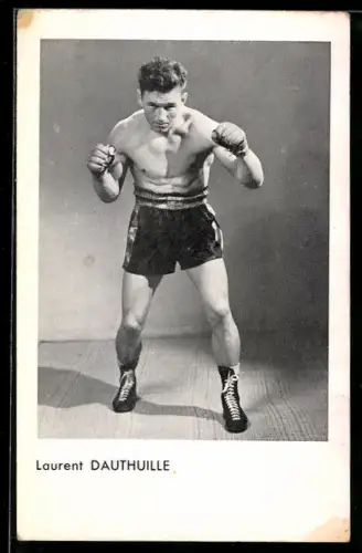 AK Boxer Laurent Dauthuille mit erhobener Deckung