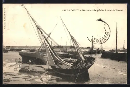 AK Le Croisic, Bateaux de pêche à marée basse