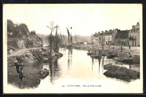 AK Pont Aven, Vu du Port en aval