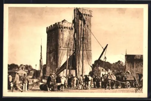 AK La Rochelle /Charente-Infèr., La Tour St-Nicholas