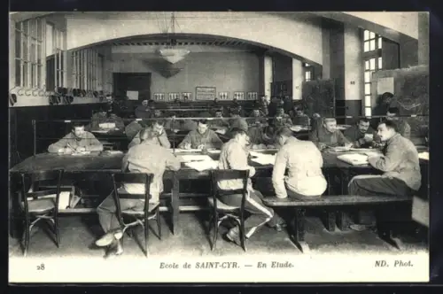 AK Saint-Cyr-l`École, École, en Etude