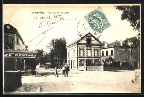 AK Sevran, La rue de la Gare avec restaurant et passants