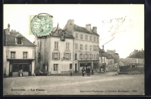 AK Écouen, La Place, Hôtel de la Mairie