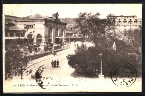 AK Lyon, Gare de Perreache et Hôtel Terminus
