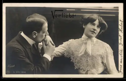 Foto-AK RPH NR 370-4646: Verliebt, verliebtes Paar