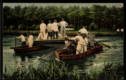 AK Pioniere beim Brückenbau, Ruderboote