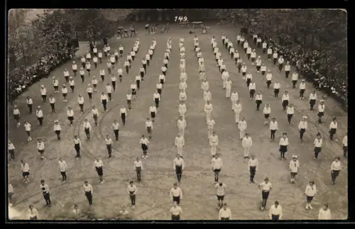 Foto-AK Coblenz, Schauturnen 1919, Formation im Stand