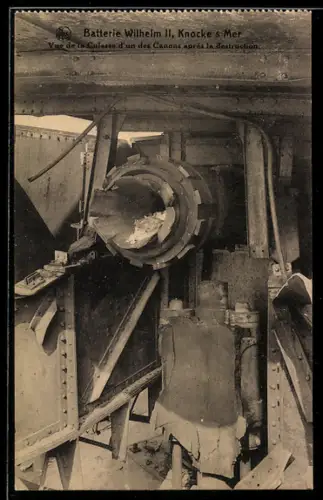 AK Knocke s. Mer, Batterie Wilhelm II., Vue de la Culasse d`un des Canons après la destruction