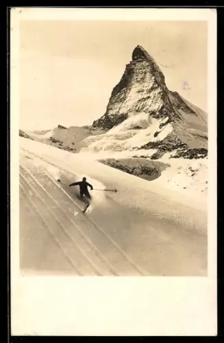 AK Skifahrer vor einem Berg