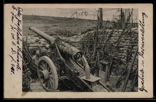 AK Von Sandsäcken umgebenes Artilleriegeschütz