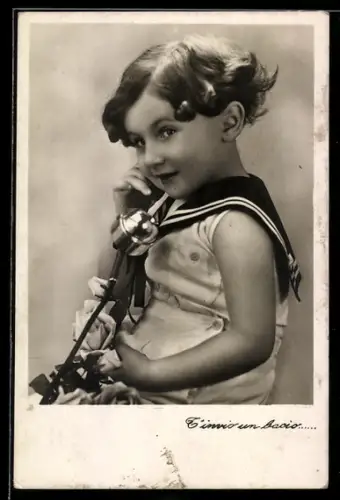 AK Kleiner Junge mit einem Telefonhörer