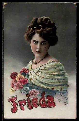 AK Frieda im blauen Kleid mit Blumen