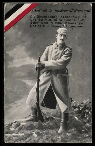 AK Infanteriesoldat mit Pickelhaube und Gewehr auf seinem Wachposten