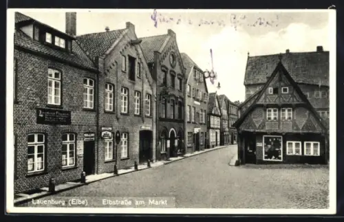 AK Lauenburg /Elbe, Elbstrasse am Markt mit Gasthaus Zur schönen Elbaussicht