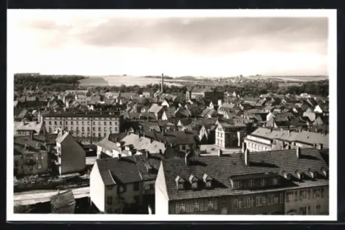 AK Kaiserslautern /Pfalz, Stadtansicht mit Wohnhäusern und Fabrikschornstein