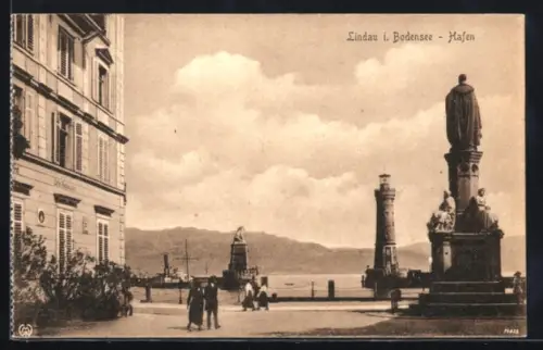 AK Lindau i. Bodensee, Hafen, mit Cafe-Restaurant, Statuen, Leuchtturm