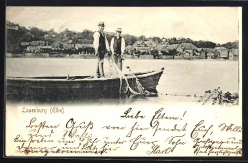 AK Lauenburg /Elbe, Uferpartie mit Fischerboot