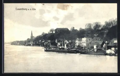 AK Lauenburg a. d. Elbe, Uferpartie mit Kirche