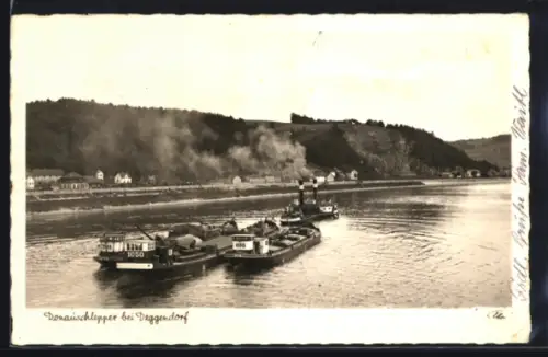 AK Deggendorf, Uferpartie mit Donauschlepper