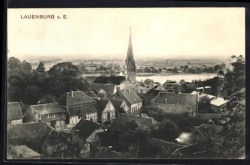 AK Lauenburg a. Elbe, Teilansicht mit Kirche