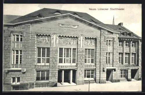AK Lübeck, Am neuen Stadttheater