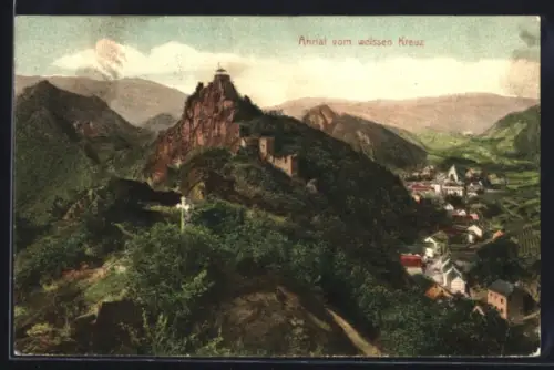 AK Altenahr /Ahrtal, Blick vom weissen Kreuz auf Burg und Ort