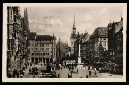 AK München, Marienplatz, Ortsansicht mit Strassenbahn, Neues Rathaus u. Mariensäule