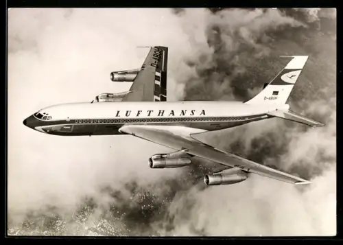 AK eine Boeing 720 B der Lufthansa im Flug