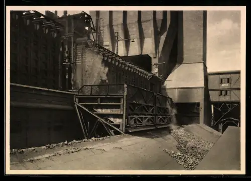 AK Ausdrücken des Kokskuchens in einem Kohlewerk