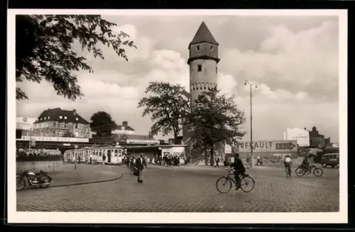 AK Frankfurt, Galluswarte mit Strassenbahn und Radfahrern