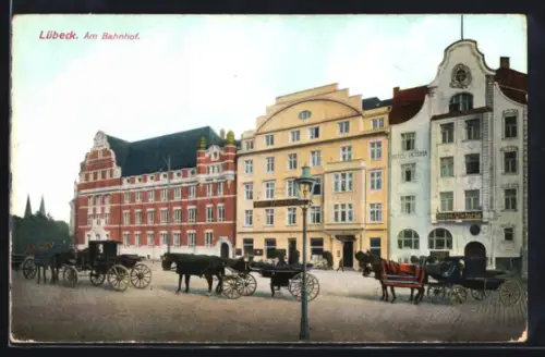 AK Lübeck, Hotel International & Viktoria am Bahnhof mit Pferdewägen