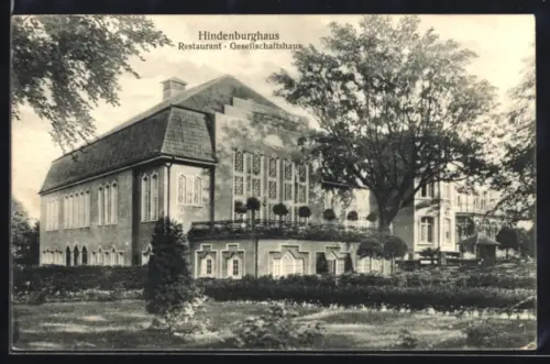 AK Lübeck, Gasthof Hindenburghaus in der Aussenansicht, Bes. H. Brinckmann, Am Burgfeld