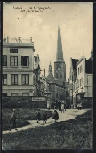 AK Lübeck, Strassenpartie der Gr. Gröpelgrube mit Jacobikirche