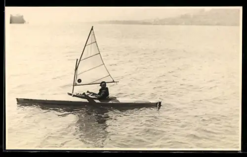 AK Faltboot mit gesetztem Segel und Seitenschwertern, Segelsport